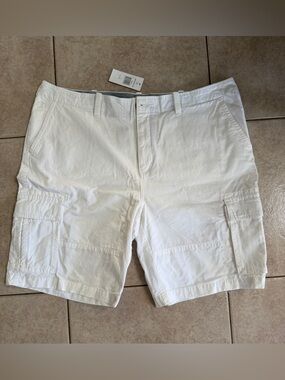 Tommy Hilfiger White Cargo Shorts - Men's, size 42